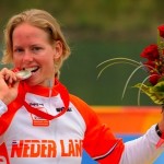 La favola di Monique: paralizzata, riacquista l’uso delle gambe dopo 10 anni