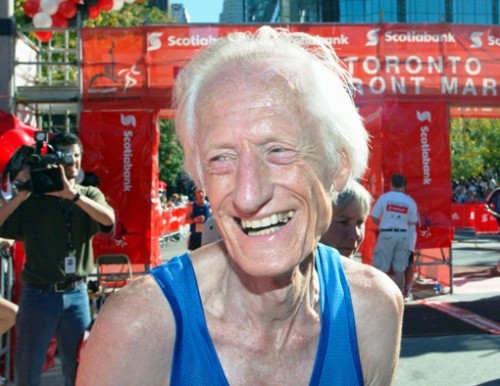 ED WHITLOCK WR NELLA MARATONA M80: 3h25'40