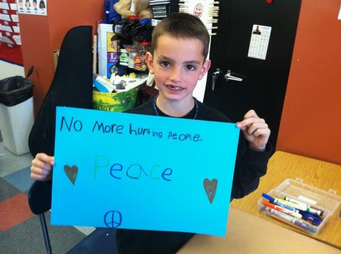 Martin Richard muore a 8 anni mentre andava ad abbracciare il papà