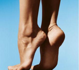5 Movimenti per Prevenire la Fascite Plantare